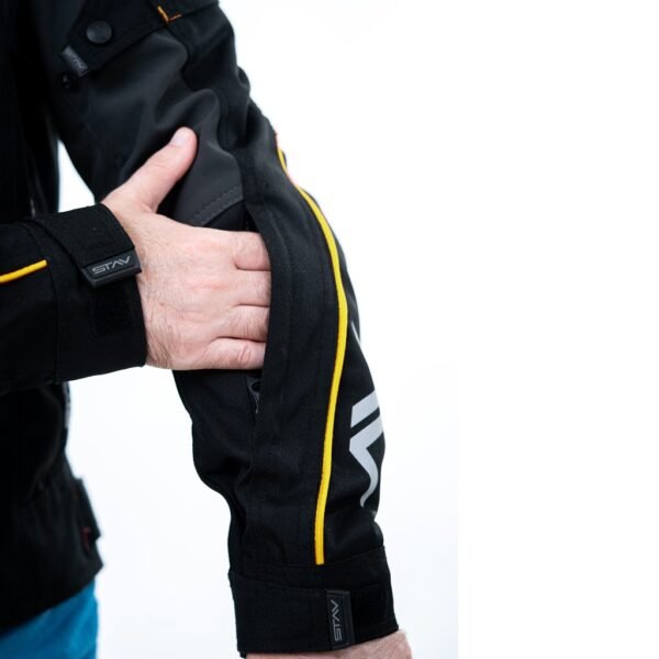 CAMPERA STAV CORE SPORT NEGRA FLUOR