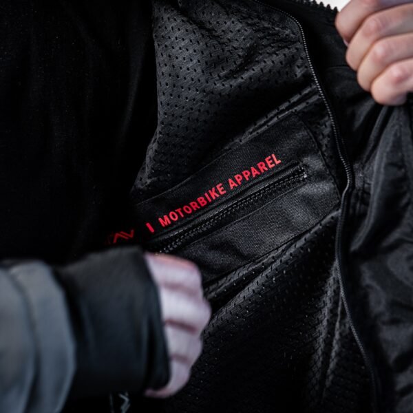 STAV GRAD SOFTSHELL TECH CON CAPUCHA NEGRA Y GRIS