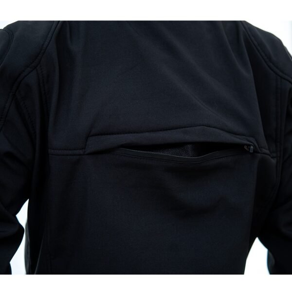 STAV GRAD SOFTSHELL TECH CON CAPUCHA NEGRO