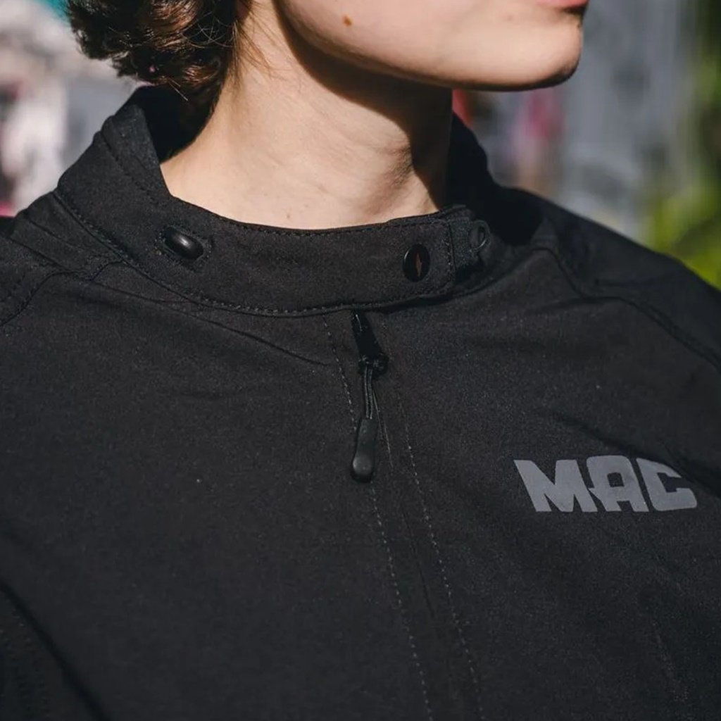 CAMPERA MAC URBAN SOFTSHELL NEGRA MUJER